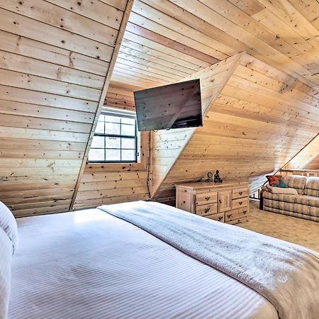 Rustic Duck Creek Village Cabin With Fire Pit! Extérieur photo