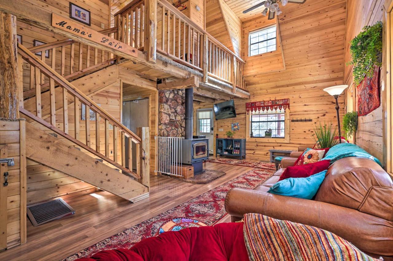 Rustic Duck Creek Village Cabin With Fire Pit! Extérieur photo