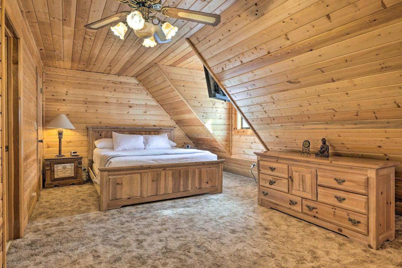 Rustic Duck Creek Village Cabin With Fire Pit! Extérieur photo