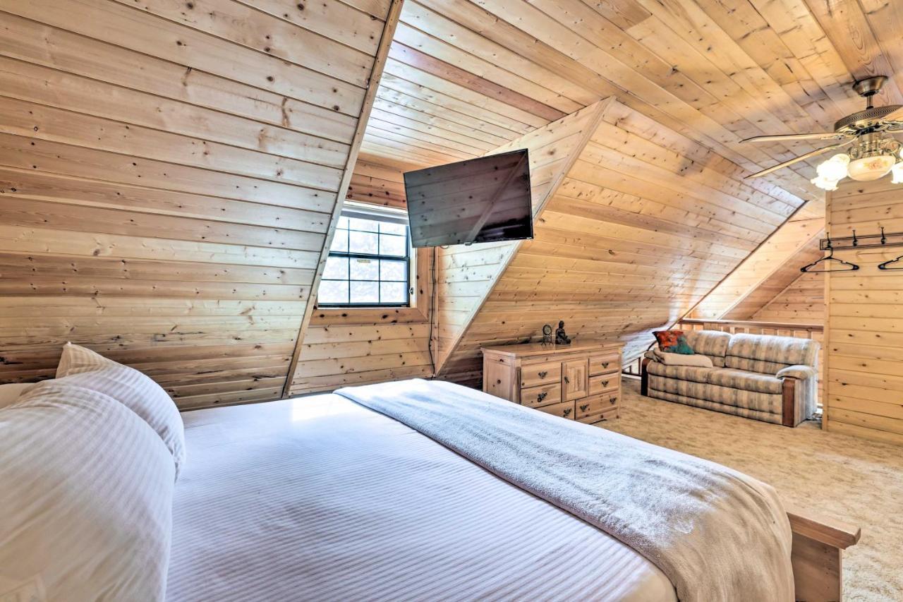 Rustic Duck Creek Village Cabin With Fire Pit! Extérieur photo
